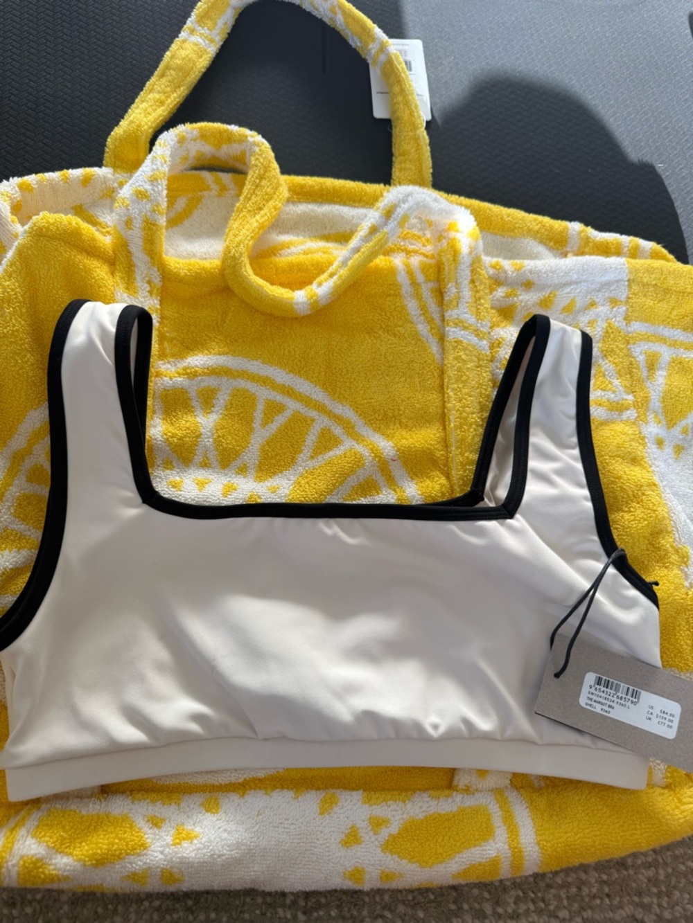 Everyday Scoop Neck Sports Bra in Cream with Black Trim